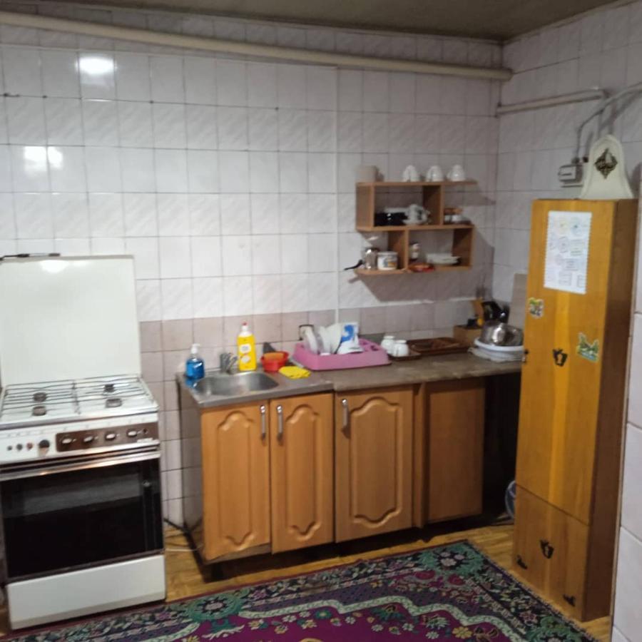 Garden Hotel And Hostel Bishkek Esterno foto