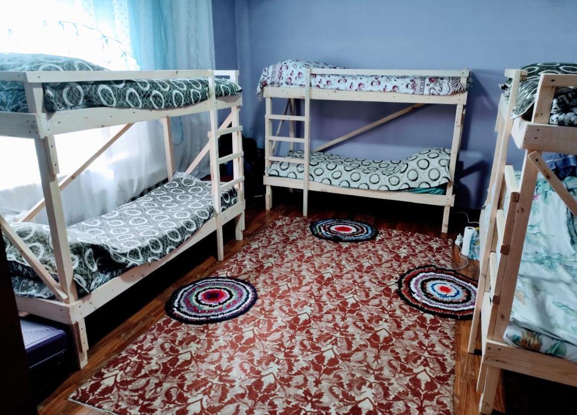 Garden Hotel And Hostel Bishkek Esterno foto
