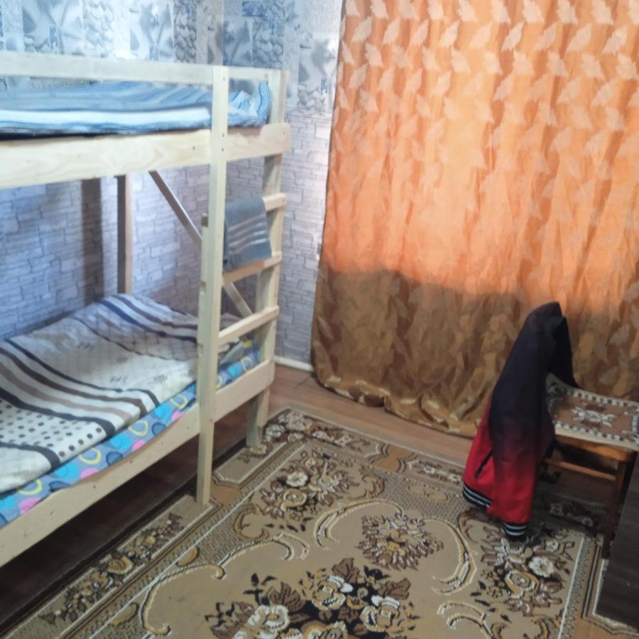 Garden Hotel And Hostel Bishkek Esterno foto